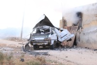 سيارة استهدفتها قوات النظام في تفتناز شرقي إدلب - الدفاع المدني