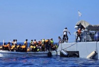 مهاجرون لحظة وصولهم إلى قبرص - المصدر: الإنترنت
