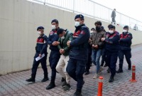 نقل مواطنين أجانب من السجن إلى المحكمة في ولاية قيصري - الأناضول