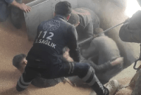فرق الانتقاذ التركية تنتشل جثة المحمد من داخل الصومعة (DHA)