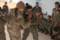 تدريبات عسكرية لعناصر "قوات الأمن الداخلي" (الأسايش) في شمال شرقي سوريا