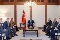 هاكان فيدان يستقبل القائمة بأعمال مساعد وزير الخارجية الأمريكي، فيكتوريا نولاند في أنقرة (وسائل إعلام تركية)