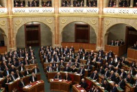 منظر عام للبرلمان المجري قبل التصديق على عضوية السويد في حلف شمال الأطلسي (رويترز)