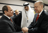 أردوغان يصافح السيسي في مونديال قطر 2022