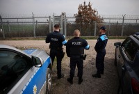 المدير التنفيذي لفرونتكس ليتنز يزور الحدود البلغارية التركية رويترز