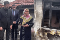 رئيس حزب الجيد في أنقرة عاكف ساربر أوندر يزور منزل العائلة التركية