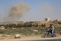 قصف بالمسيرات الملغمة والمدفعية يستهدف ريف حلب الغربي