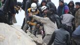 الدفاع المدني يحاول انتشال ضحايا الزلزال "الدفاع المدني السوري"