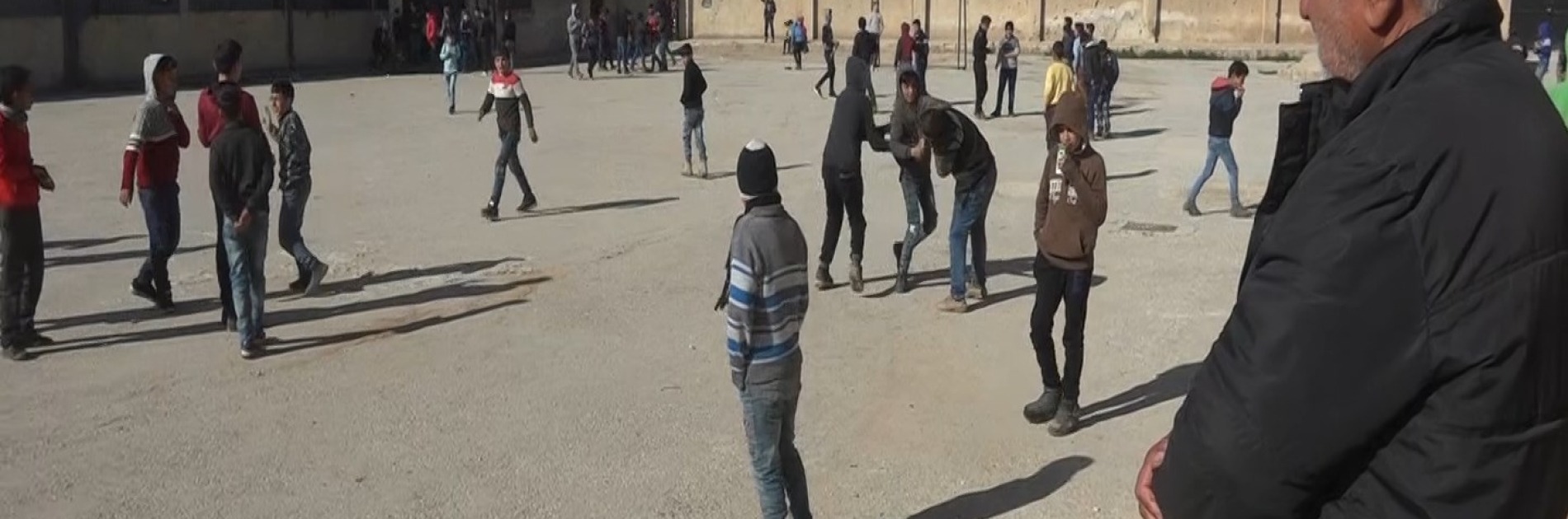 مدارس ريف حلب الغربي تواجه التسرب المزدوج