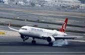 طائرة تابعة للخطوط الجوية التركية تهبط في مطار إسطنبول (رويترز)