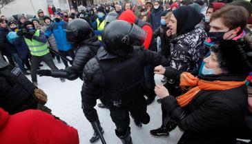 2021-01-31t105429z_1691986032_rc2yil9rdu7l_rtrmadp_3_russia-politics-navalny-protests.jpg