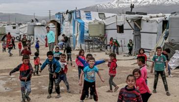 سحب بريطانيا لجزء من تمويلها يهدد بفقدان أطفال سوريين وثائقهم 