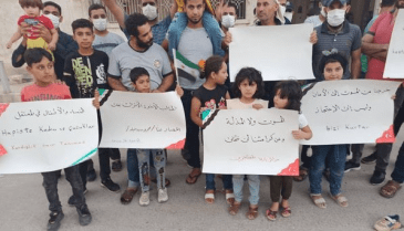 مدينة الباب تشهد احتجاجات ضد احتجاز مهجّري درعا البلد |فيديو