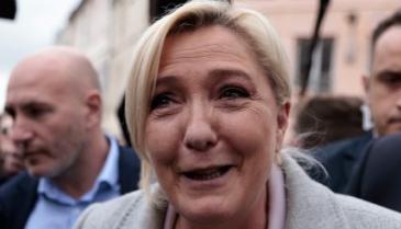 مارين لوبان زعيمة اليمين المتطرف الفرنسي 