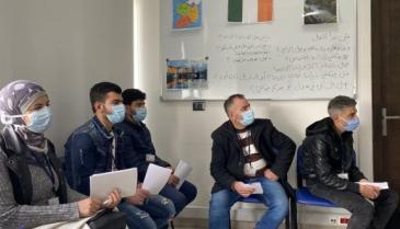 دورة توجيه حول الحياة في إيرلندا يحضرها لاجئون سوريون في لبنان 