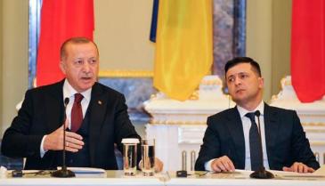 الرئيس التركي رجب طيب أردوغان ونظيره الأوكراني فولوديمير زيلينسكي (إنترنت)