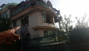 صور متداولة للمنزل الذي قتل فيه أيمن الظواهري في حي شيربور في ⁧العاصمة الأفغانية كابل (تويتر)