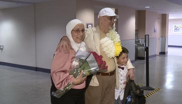 ندى وزوجها مروان مع ابنهما جاد لحظة لم شملهم
