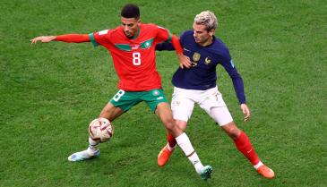لاعب المنتخب المغربي عز الدين أوناحي - رويترز