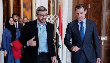 بشار الأسد ووزير الخارجية الإماراتي عبد الله بن زايد آل نهيان في دمشق، 12 شباط 2023 (سانا)
