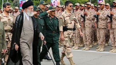 26964-iran-irgc-khamenei-600_384.jpg