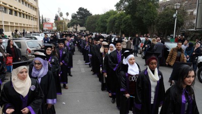 law-graduation-damascus-university-students-2.jpg