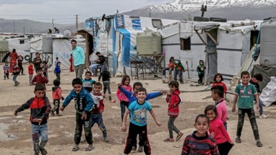 سحب بريطانيا لجزء من تمويلها يهدد بفقدان أطفال سوريين وثائقهم 
