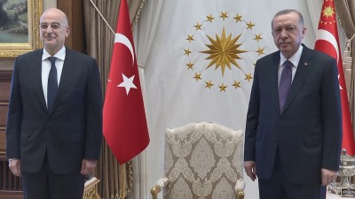 أردوغان يلتقي وزير الخارجية اليوناني في أنقرة