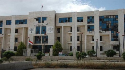 بعد إطلاقه النار على امرأة.. انتحار شاب قرب القصر العدلي في حمص