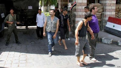 سوريا: رغم إجراء تسوية.. النظام يصدر حكما بسجن مواطنين من ريف دمشق 15 عاما