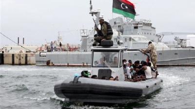 مُهجّر سوري في ليبيا: المهربون وخفر السواحل والجميع.. كلهم يتاجرون بنا