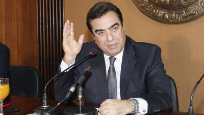 وزير لبناني وعضو خلية الأزمة: استقالة جورج قرداحي أمر مطروح