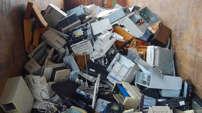 computer-scrap-technology-garbage-e-waste-old-used-broken-defect.jpg