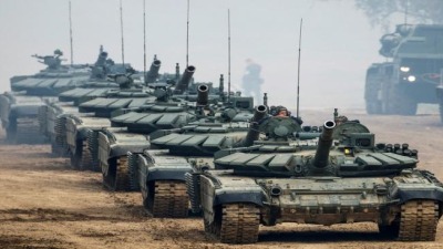 دبابات روسية تغزو أوكرانيا