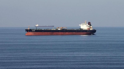 oil_tankers_pass_through_the_strait_of_hormuz._reuters.jpg