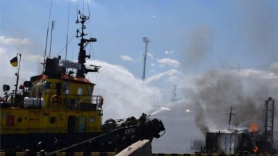 روسيا تعلن استهداف قارب عسكري أوكراني في ميناء أوديسا