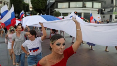 احتفالات عيد "يوم روسيا" في قبرص (رويترز)