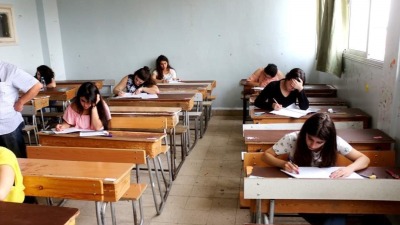 امتحانات الشهادة الثانوية في مناطق النظام في سوريا (تويتر)