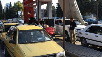 محطة وقود في دمشق (الوطن)