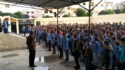 طلاب داخل مدرسة في سوريا (تويتر)
