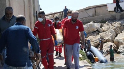 انتشال جثث ضحايا غرق قارب المهاجرين قبالة طرطوس - الهلال الأحمر السوري