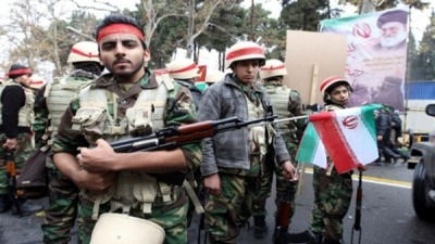 عناصر من الميليشيات الإيرانية (إنترنت)