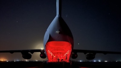 طائرة أميركية من نوع "C-17" في إحدى قواعد التحالف الدولي شمال شرقي سوريا 