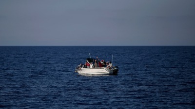 قارب ضاع في البحر المتوسط 10 أيام