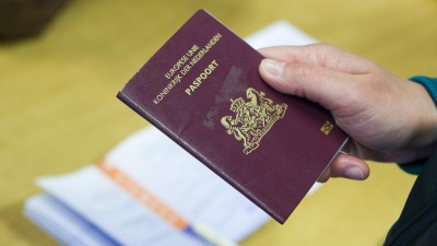 جوازات سفرنا أوروبية لكننا لسنا أوروبيين!
