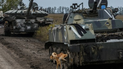 القوات الأوكرانية تسيطر على آليات عسكرية روسية