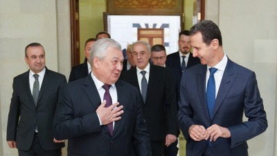 رئيس النظام السوري بشار الأسد ومبعوث بوتين إلى سوريا ألكسندر لافرنتييف - فيس بوك