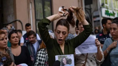"نِداء إيران": امرأة حياة حريّة