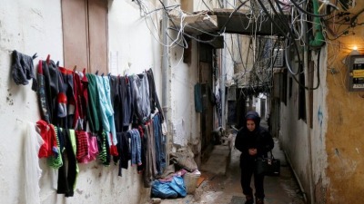 مخيم برج البراجنة للاجئين الفلسطينيين في العاصمة اللبنانية بيروت (رويترز)