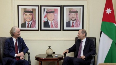 وزير الخارجية الأردني أيمن الصفدي والمبعوث الأممي الخاص لسوريا غير بيدرسون - (الخارجية الأردنية)